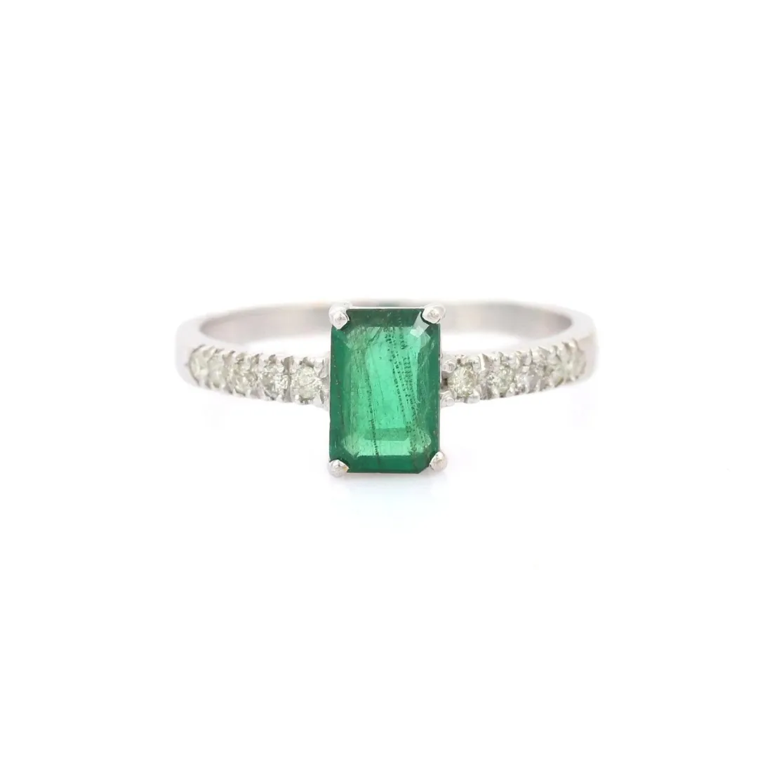 14K Gold Emerald Ring