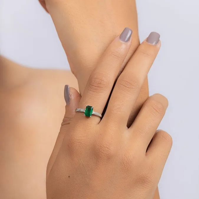 14K Gold Emerald Ring