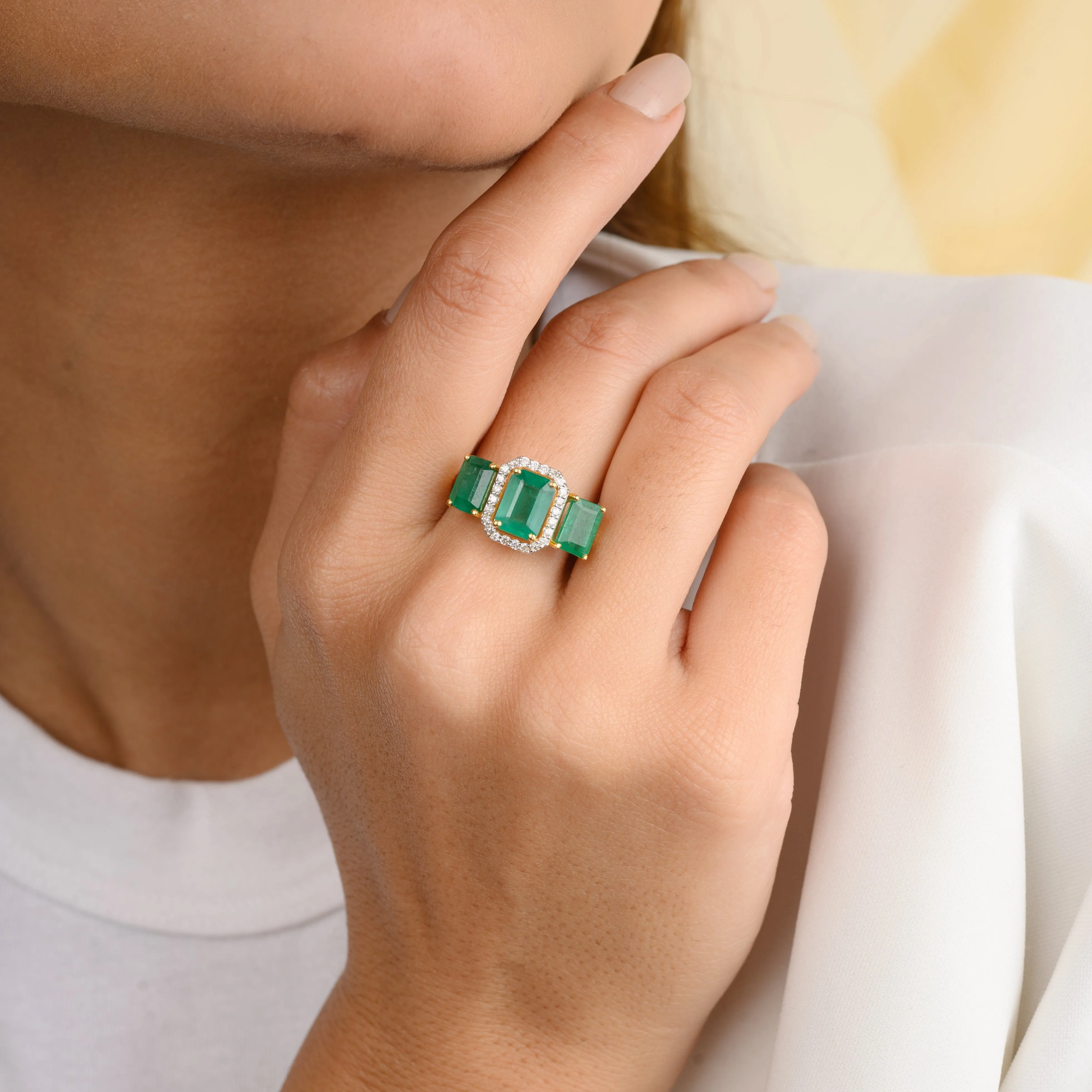 18K Gold Three Stone Emerald Diamond Ring