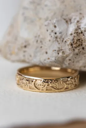 Ivy leaves wedding band, leaves pattern ring, 5 mm wide band