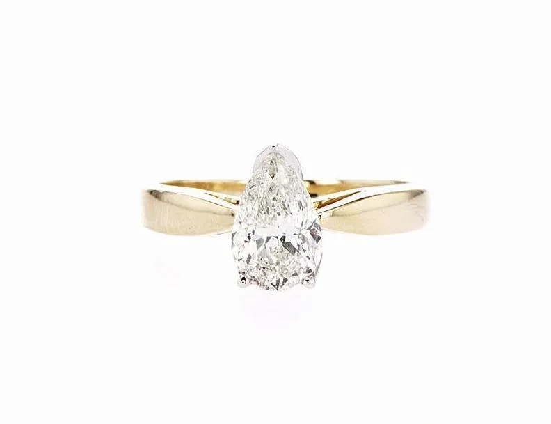 Pear Shape Solitaire Ring (1.00Ctw)