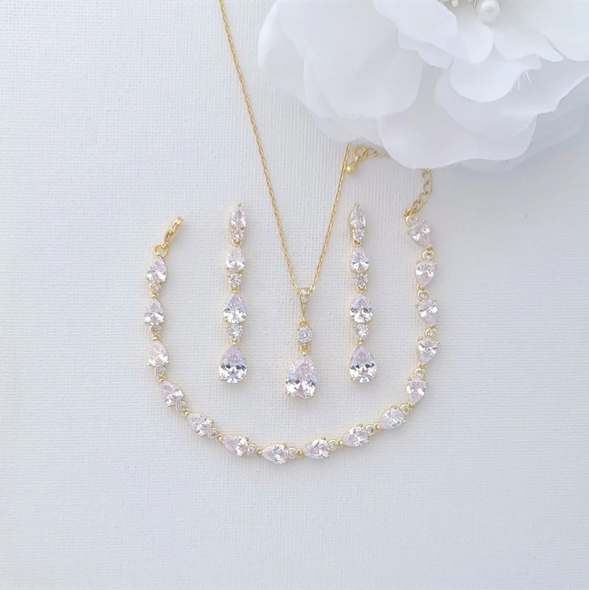 Slim Teardrop Jewelry Set for Brides- Hazel