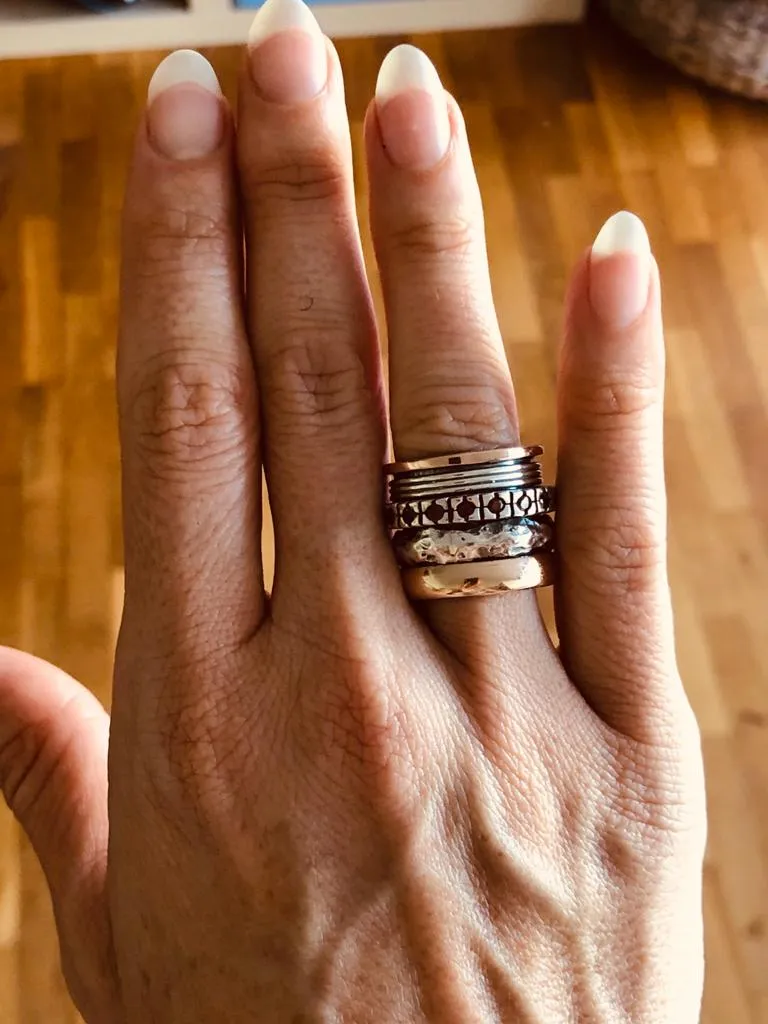 Spinner ring for woman. Engagement ring designers using Silver Gold Ring set with garnets / opals / zircons